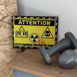 Plaque Attention chambre Jeune